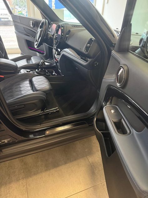 MINI MINI COUNTRYMAN 2021