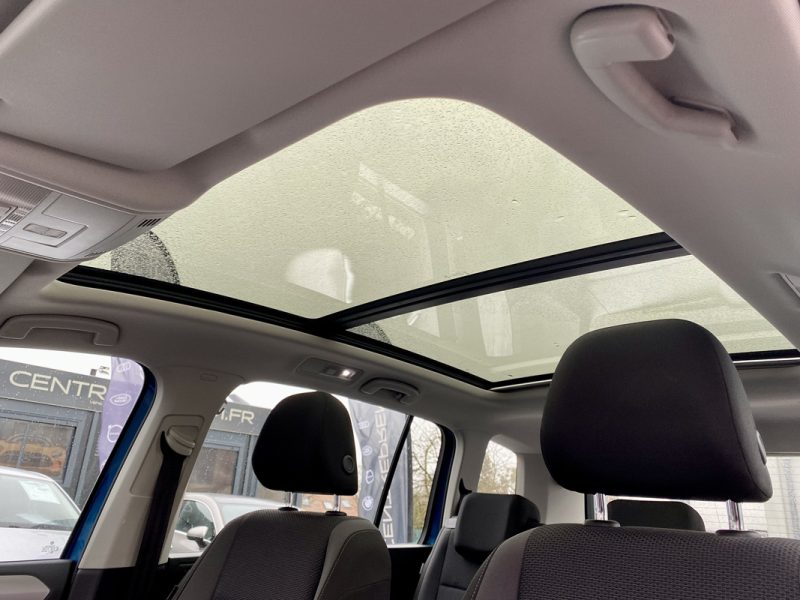 VOLKSWAGEN TOURAN III 1.0 TSI 115 CONFORTLINE BUSINESS 7PL