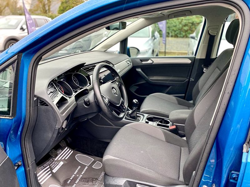 VOLKSWAGEN TOURAN III 1.0 TSI 115 CONFORTLINE BUSINESS 7PL