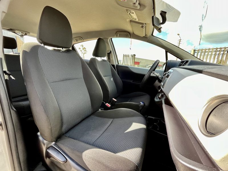 TOYOTA YARIS Hybrid Dynamic 12/2012