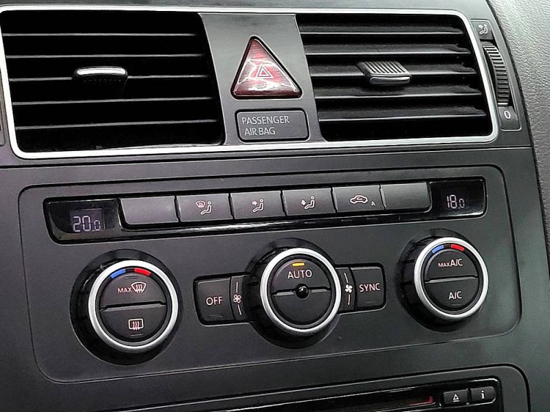 VOLKSWAGEN TOURAN 1.6 TDI 105cv BlueMotion Cup BVM6 7 Places