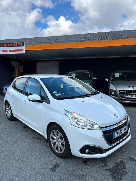 PEUGEOT 208 2017