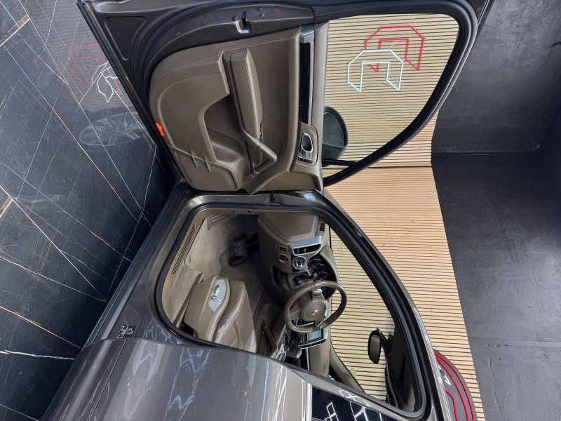 PORSCHE CAYENNE 2012