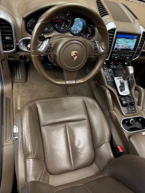PORSCHE CAYENNE 2012