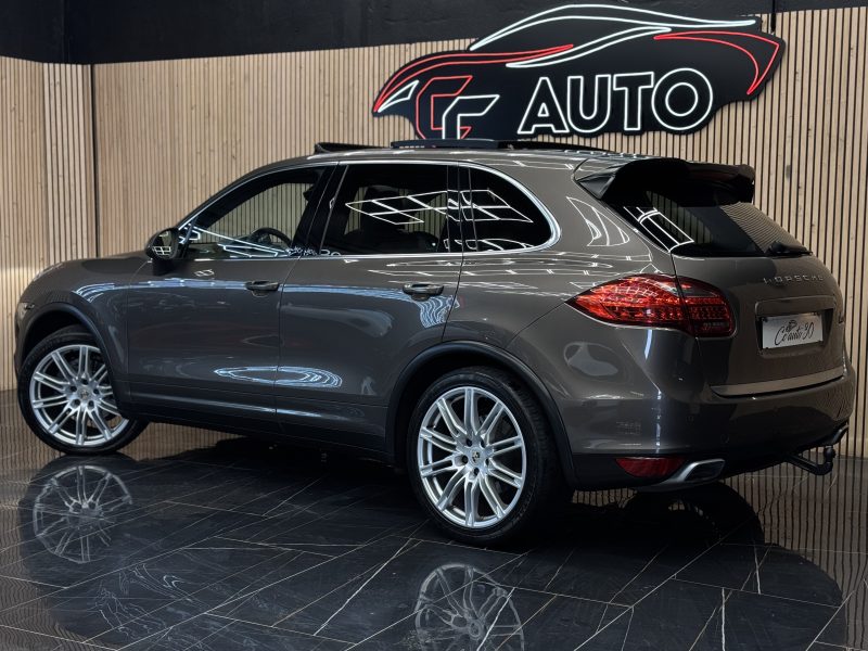 PORSCHE CAYENNE 2012