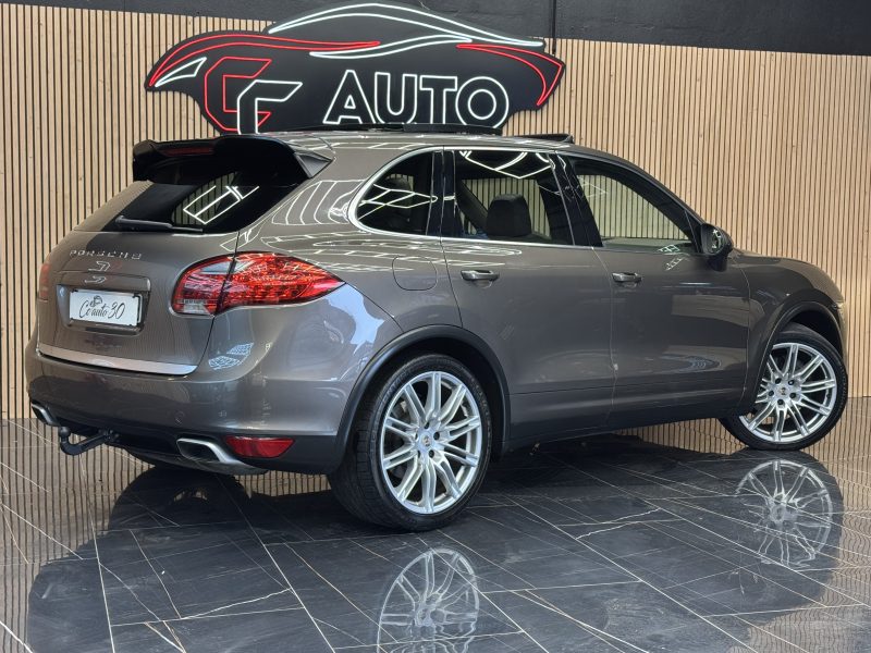 PORSCHE CAYENNE 2012