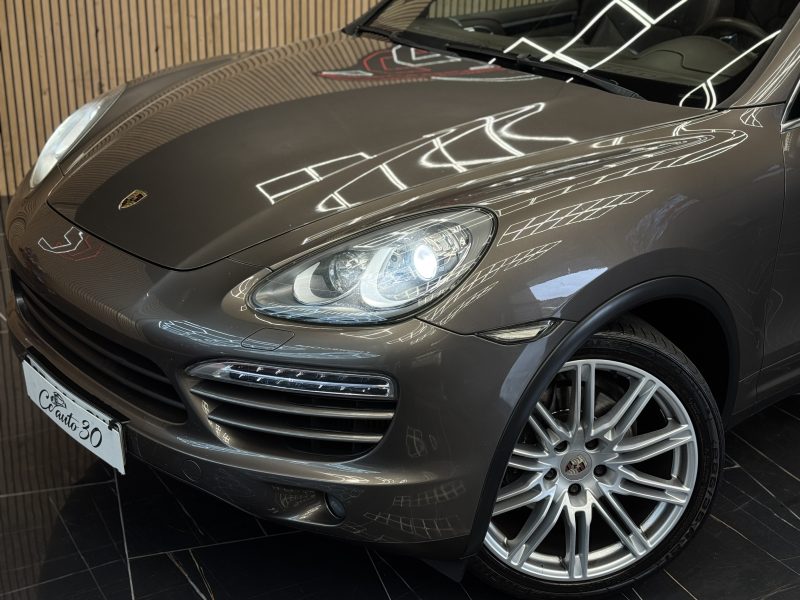 PORSCHE CAYENNE 2012