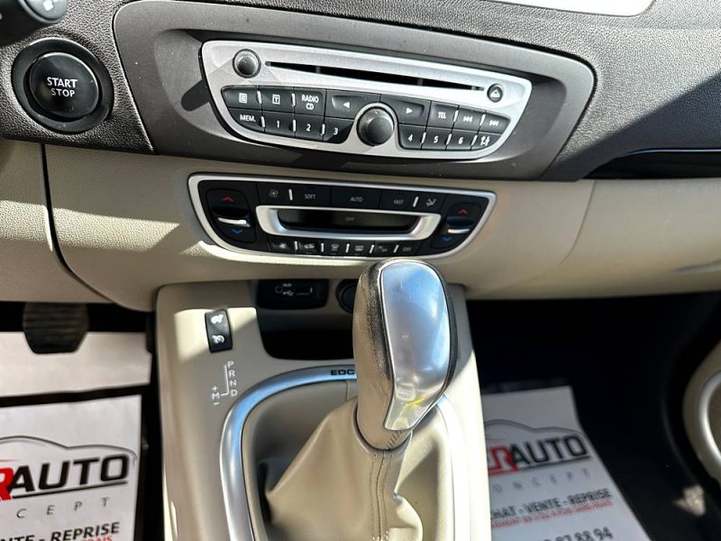 RENAULT MEGANE SCENIC 2010