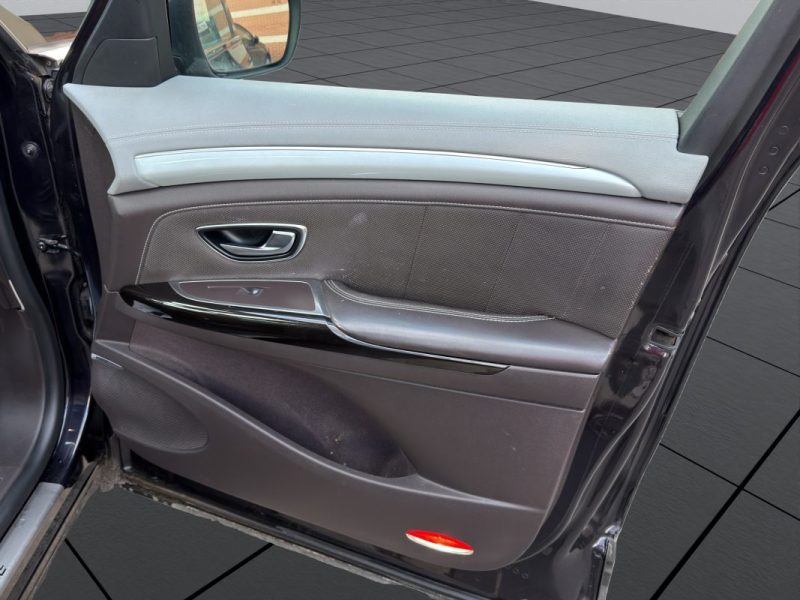 RENAULT ESPACE 16 DCI 160CV INITIALE PARIS 7 PLACES EDC