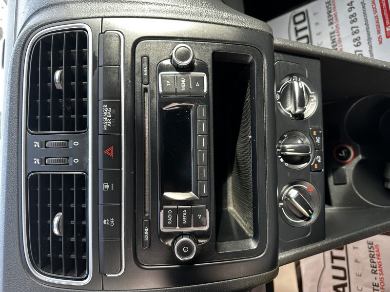 VOLKSWAGEN POLO 2011