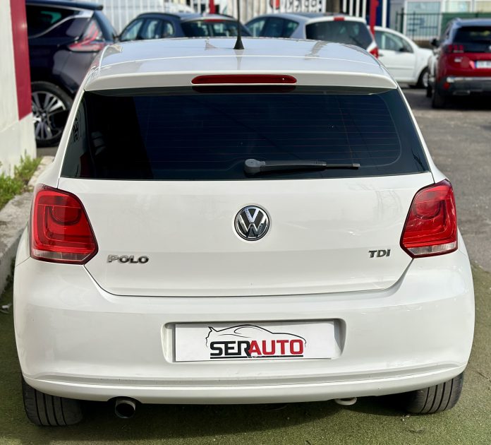 VOLKSWAGEN POLO 2011