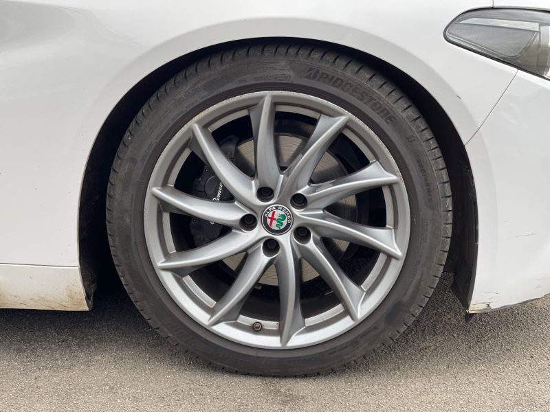 ALFA ROMEO GIULIA 2.2 JTD 16V SUPER AT8 GARANTIE 6 MOIS