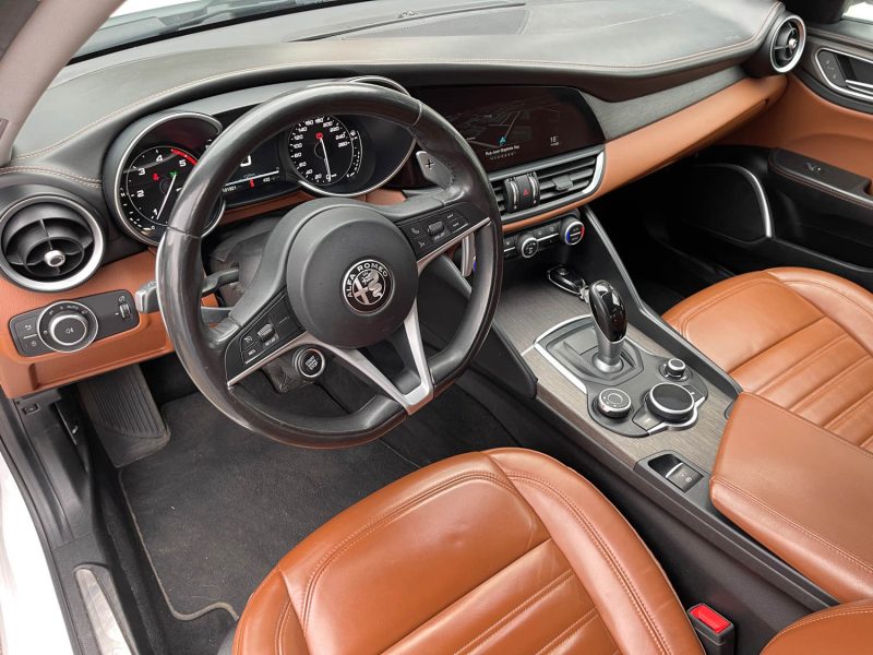 ALFA ROMEO GIULIA 2.2 JTD 16V SUPER AT8 GARANTIE 6 MOIS