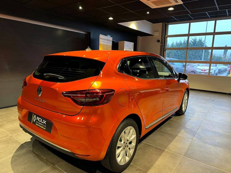 RENAULT Model :CLIO Finition:1.3 TCE 130 EDC INTENS / ECRAN 9.3P