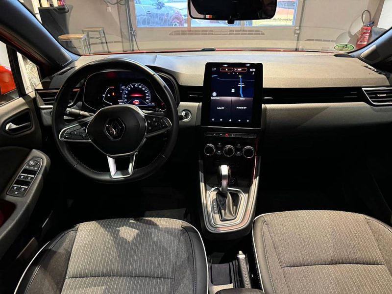 RENAULT Model :CLIO Finition:1.3 TCE 130 EDC INTENS / ECRAN 9.3P