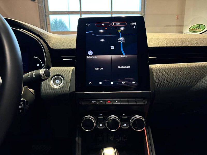 RENAULT Model :CLIO Finition:1.3 TCE 130 EDC INTENS / ECRAN 9.3P