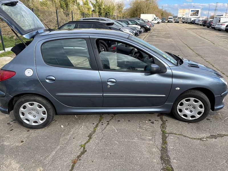 PEUGEOT 206 1.4 75ch 