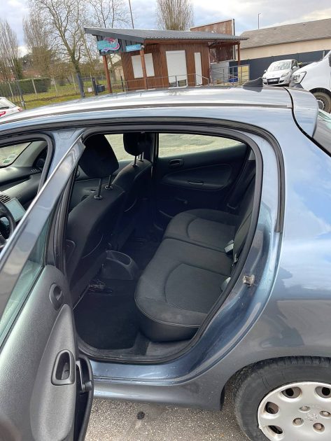 PEUGEOT 206 1.4 75ch 