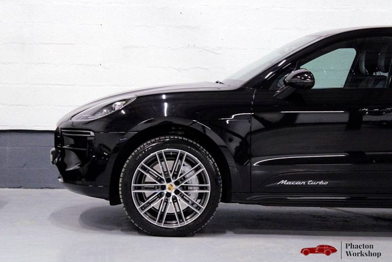 PORSCHE MACAN TURBO 2020