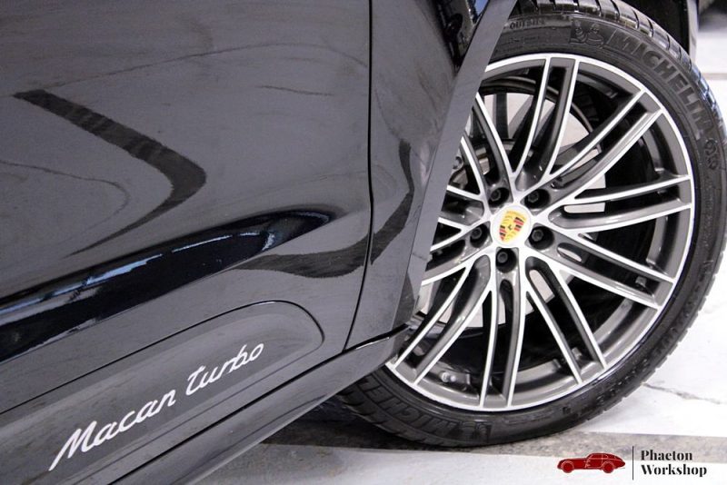 PORSCHE MACAN TURBO 2020