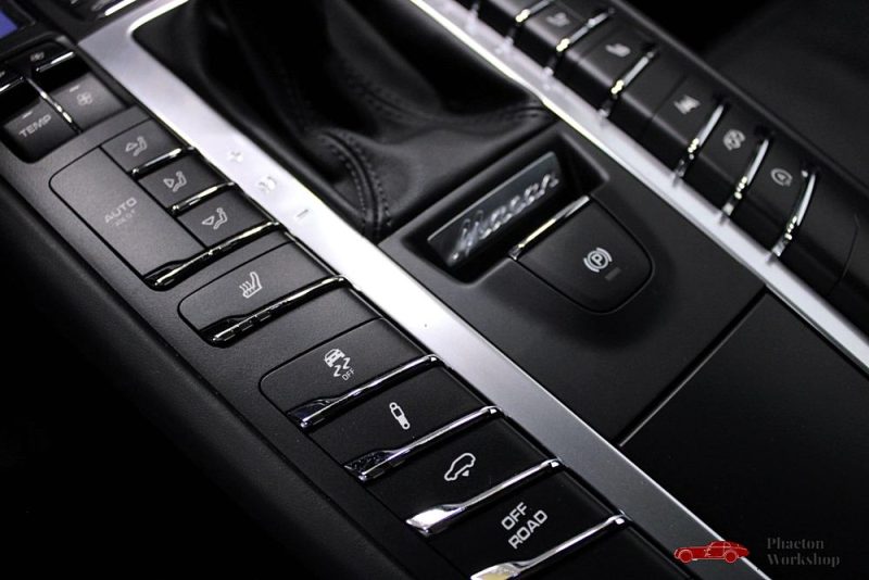 PORSCHE MACAN TURBO 2020