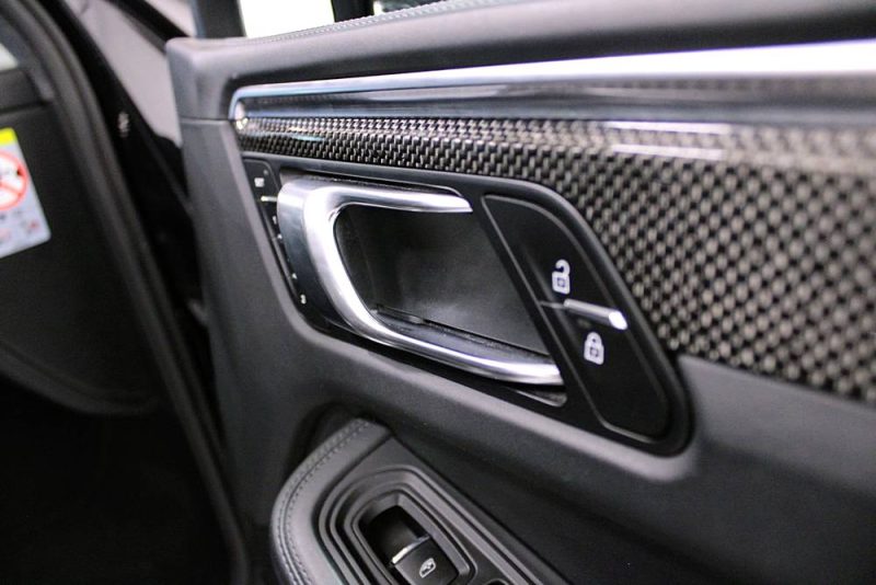 PORSCHE MACAN TURBO 2020