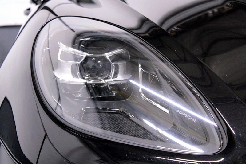 PORSCHE MACAN TURBO 2020