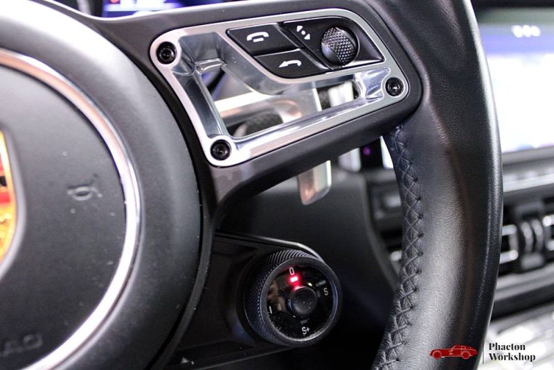 PORSCHE MACAN TURBO 2020