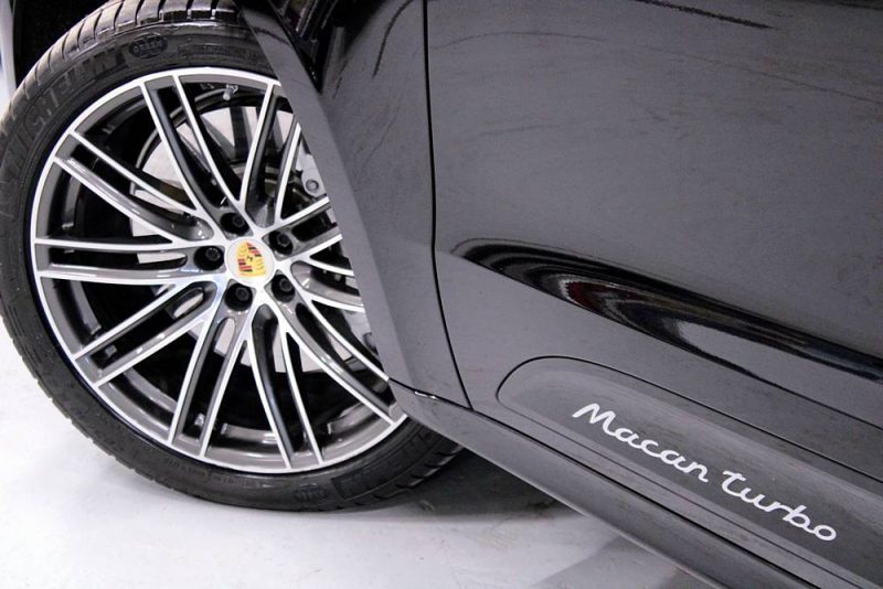 PORSCHE MACAN TURBO 2020