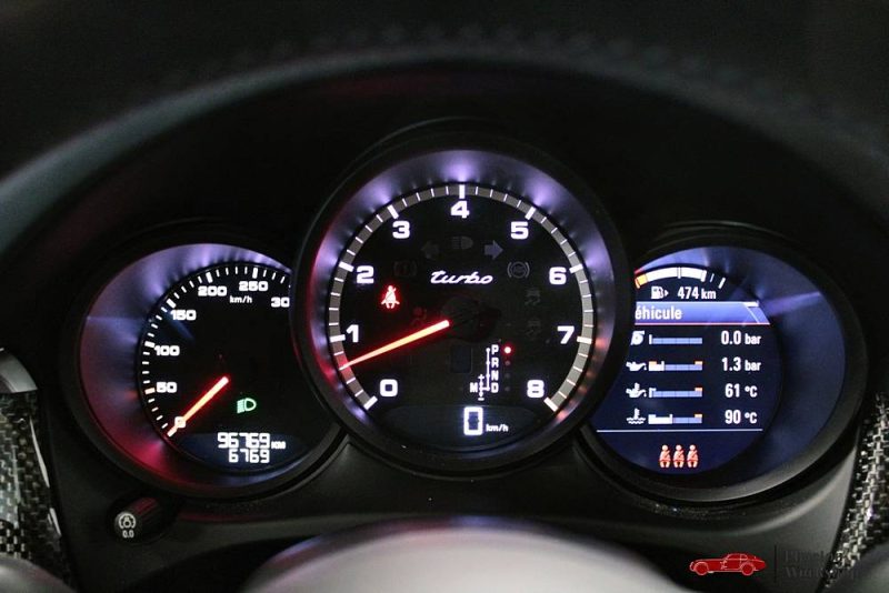 PORSCHE MACAN TURBO 2020