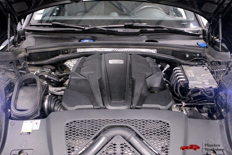 PORSCHE MACAN TURBO 2020