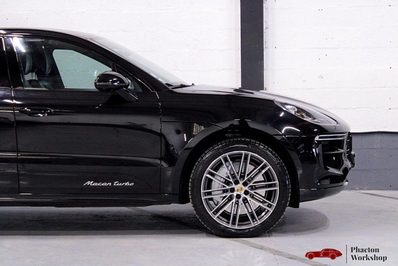 PORSCHE MACAN TURBO 2020