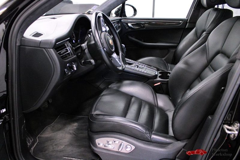 PORSCHE MACAN TURBO 2020