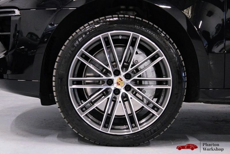 PORSCHE MACAN TURBO 2020