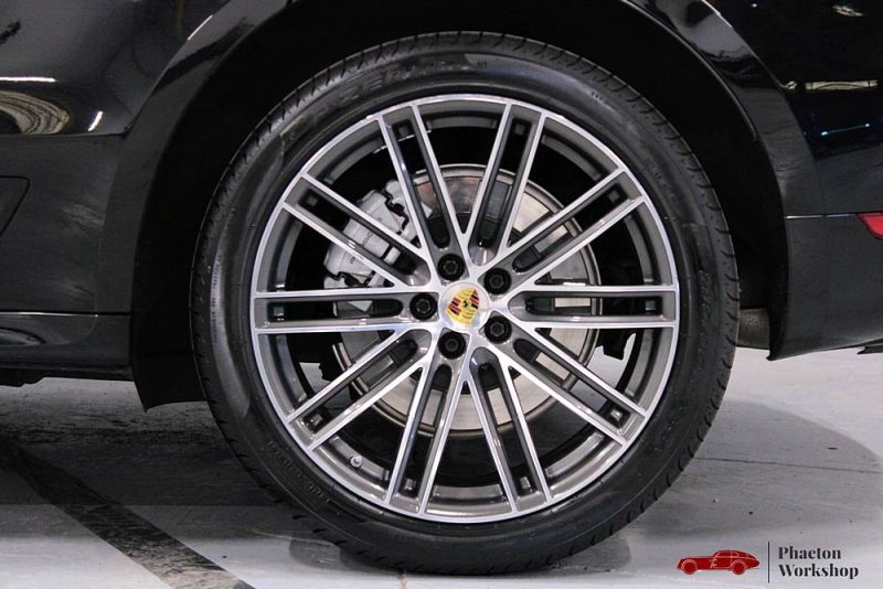 PORSCHE MACAN TURBO 2020