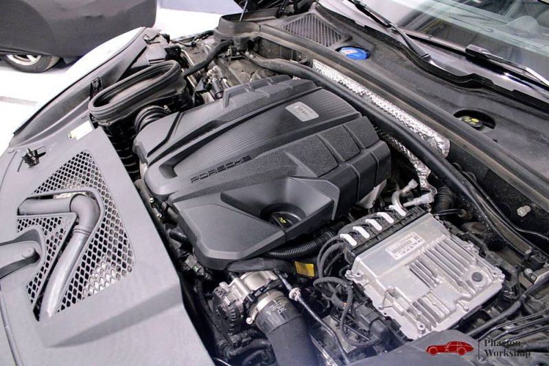 PORSCHE MACAN TURBO 2020