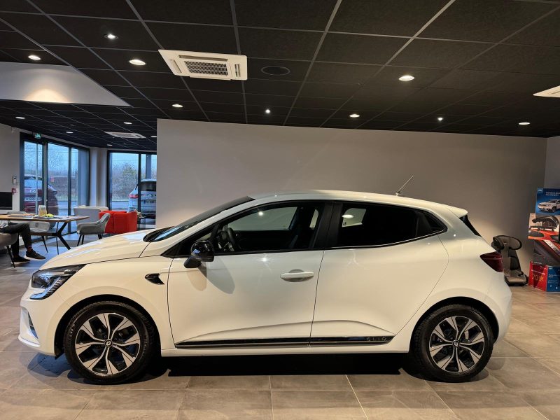 RENAULT CLIO 2021