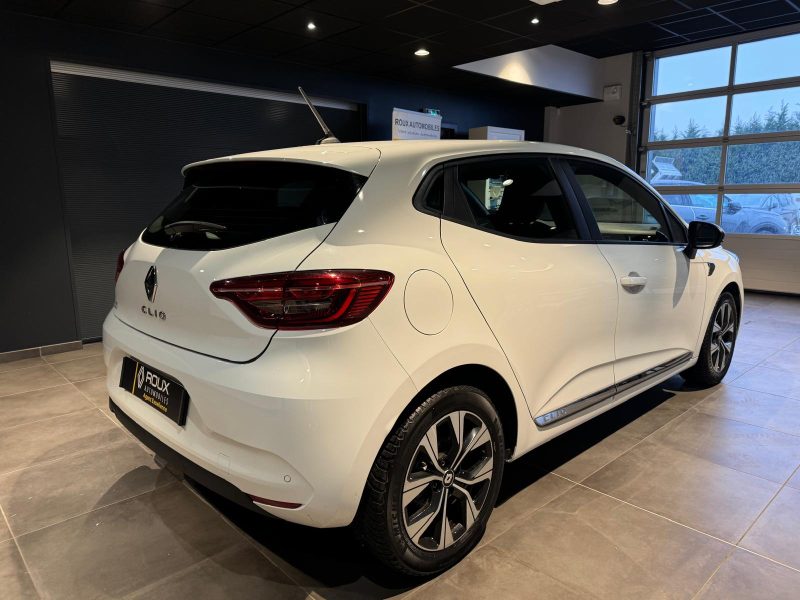 RENAULT CLIO 2021