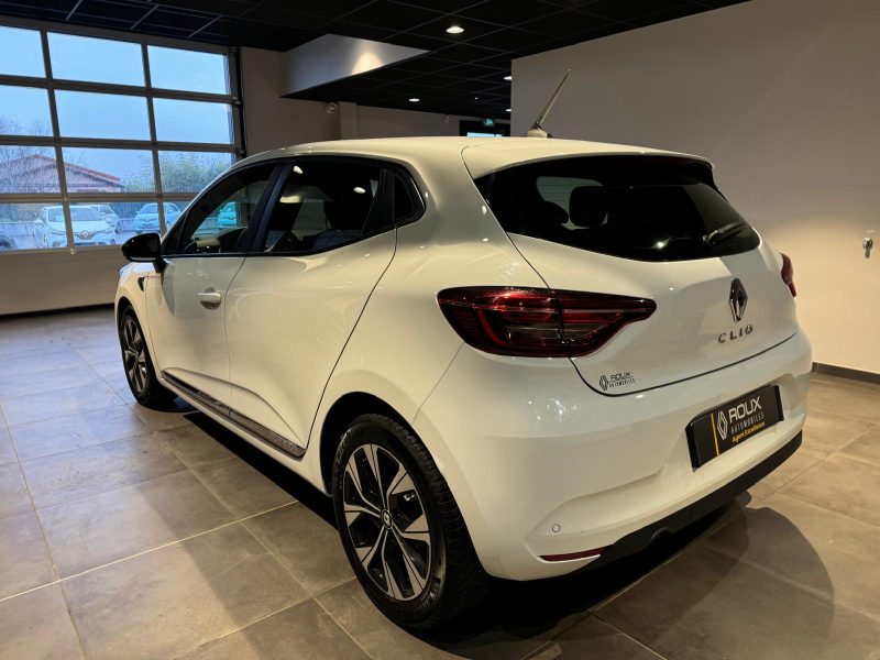 RENAULT CLIO 2021