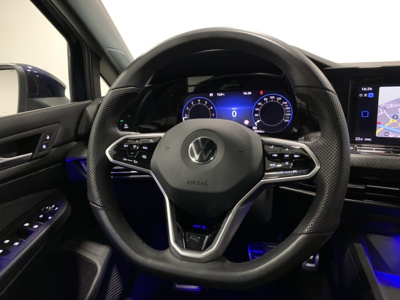 VOLKSWAGEN GOLF 2021