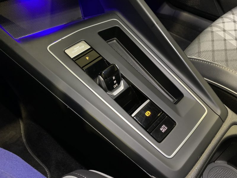 VOLKSWAGEN GOLF 2021