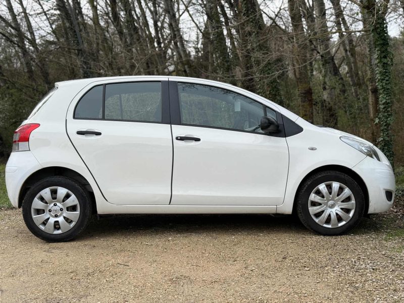 TOYOTA YARIS 1.3 VVT-I 100 BV6 5P
