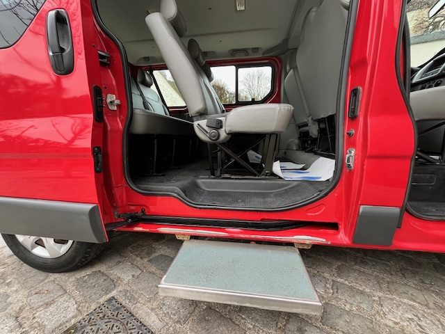 RENAULT TRAFIC PASSENGER  2011