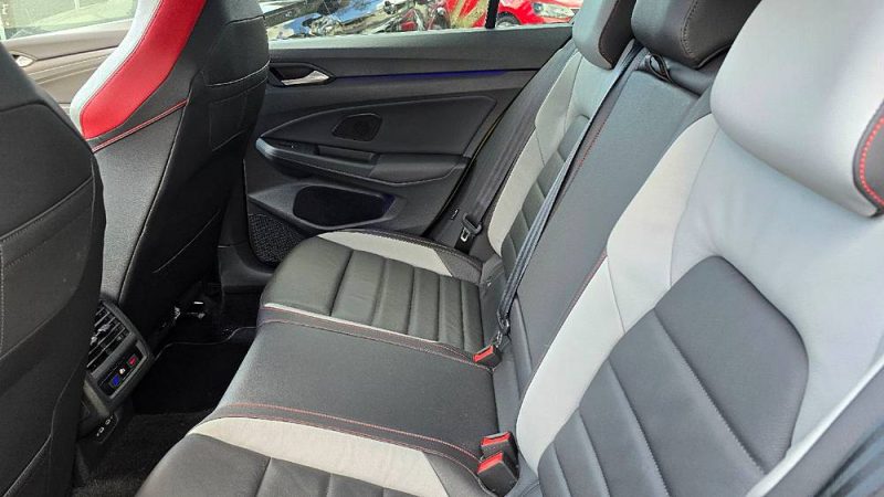 VOLKSWAGEN GOLF 2021