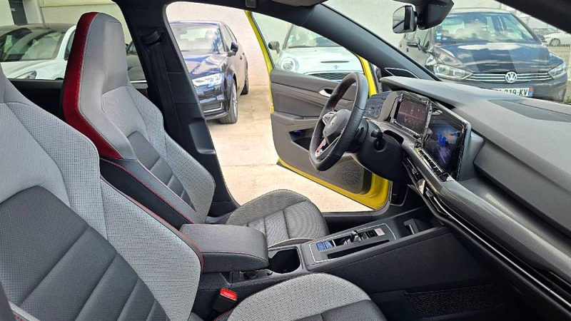 VOLKSWAGEN GOLF 2021