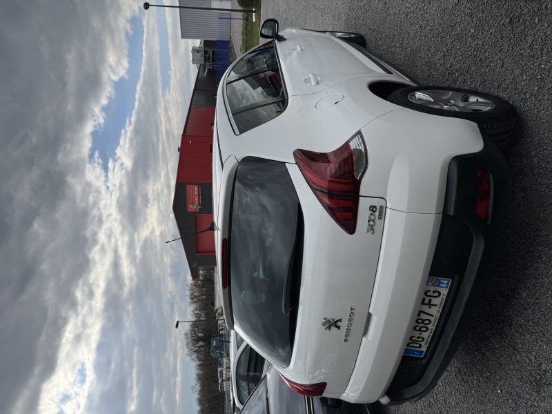 PEUGEOT 3008 2014
