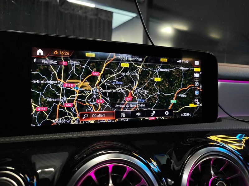 MERCEDES CLASSE CLA 220d 190cv / TOIT OUVRANT + SIEGES CHAUFFANTS + VIRTUAL COCKPIT + ATTELAGE /