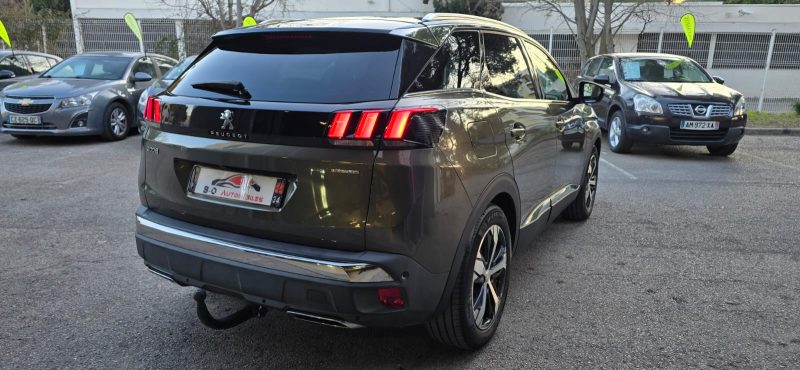 Peugeot 3008 II 1.6l BlueHDi GT-Line 120ch EAT 6, *Attelage*, *Véhicule entretenu*, *Carplay*