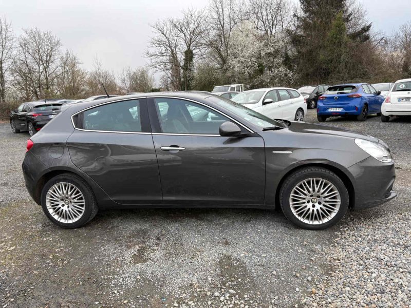 ALFA ROMEO GIULIETTA 2013