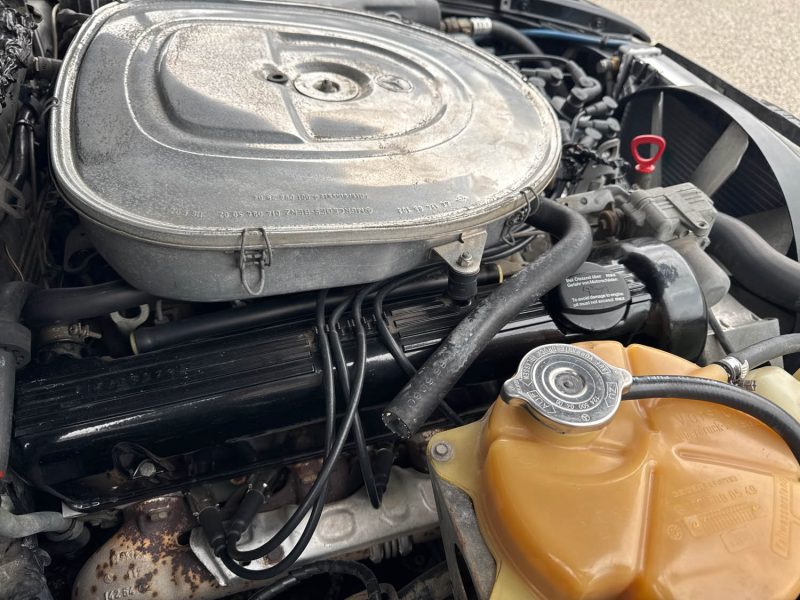 MERCEDES 560 1986 V8 REPRISE POSSIBLE